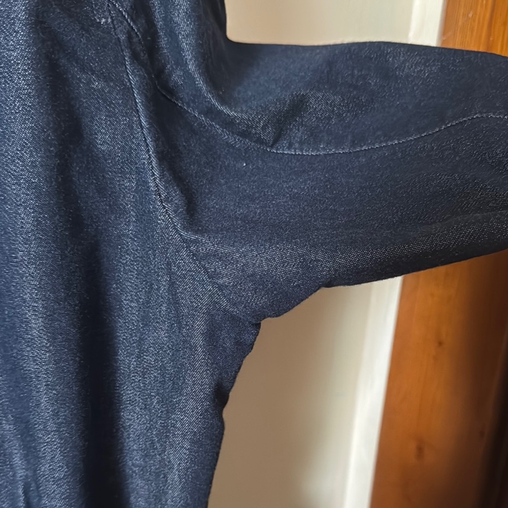 💙🐟🐳🔵Eddie Bauer Blue Jean Jacket Classic Lightweight Design - Picture 9 of 10